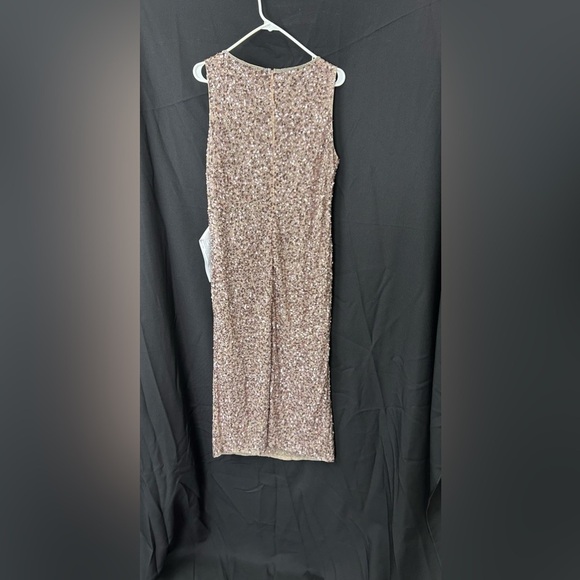 Mac Duggal 5526 NWOT SLEEVELESS SEQUINED MIDI SHEATH DRESS - Picture 5 of 6